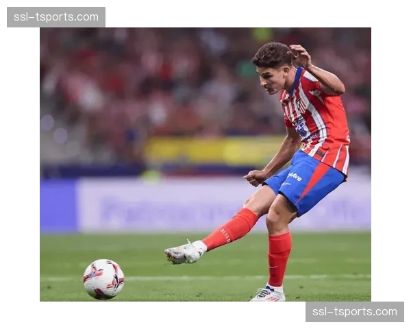 深度复盘:马竞的密集防守如何成功限制了曼城标志性的边路进攻 深度复盘:马竞的密集防守如何成功限制了曼城标志性的边路进攻